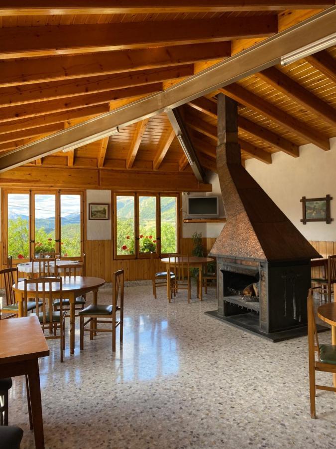 Hostal Alt Llobregat Castellar De N'Hug Buitenkant foto