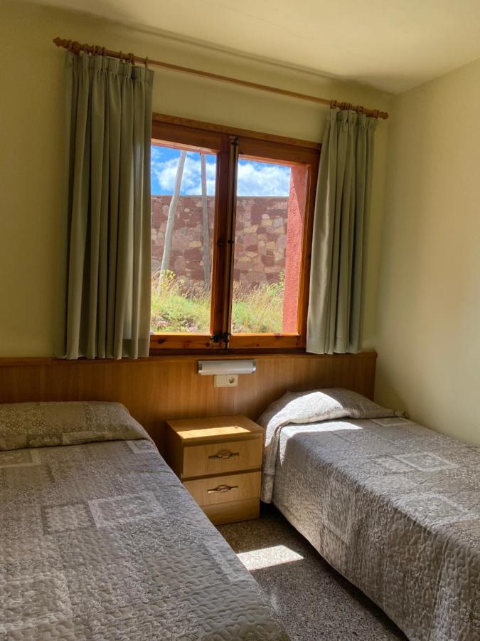 Hostal Alt Llobregat Castellar De N'Hug Buitenkant foto